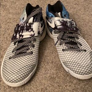 Kyrie Irving shoes
